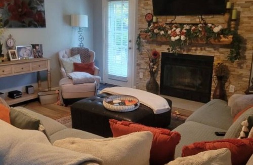 Greensboro House | Charming 2-bedroom house with an office in great location