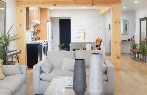 Las Cruces House | Charming 2-bedroom house with WiFi, AC in awesome Las Cruces