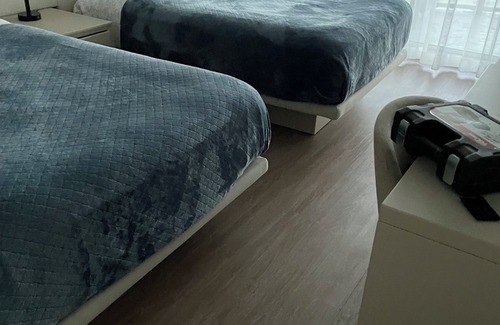 Hollywood South Central Beach Hotel | Charming 2-bedroom hotel with AC, fitness room in Hollywood
