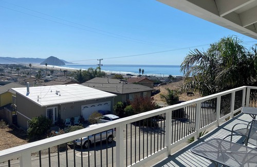 Morro Bay House | Charming 2-bedroom house with WiFi and Ocean/Morro Rock views. 5 min to beach