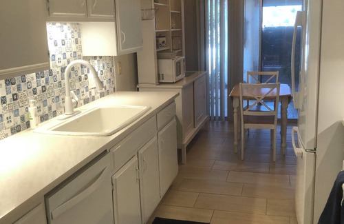 Chandler House | Charming 2-bedroom house in welcoming Sun Lakes with wild horse sightings.