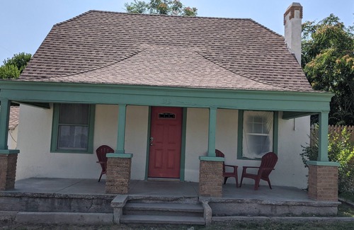 Carlsbad House | Charming 2 Bedroom Home Near Town, Simple and Sweet