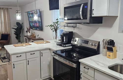 Rosewood House | Charming 2-bedroom house with AC, WiFi in superb Columbia