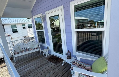 Marathon House | Charming 2-bedroom house in Marathon with pool