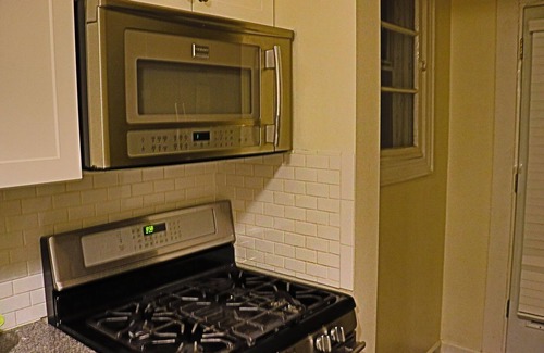 Park Hill House | Charming 2-bedroom house in Yonkers with AC