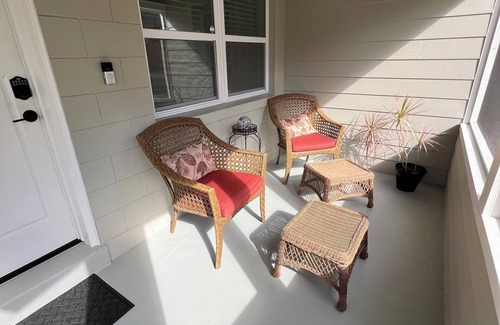 Plantation Estates House | Charming 2-bedroom house in DeBary with AC- Close to highway andhiking Trail