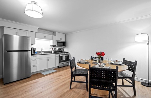 Southeast House | Charming 2-bedroom house in Denver Area - Near Tech Center > 30 day min. Rental>