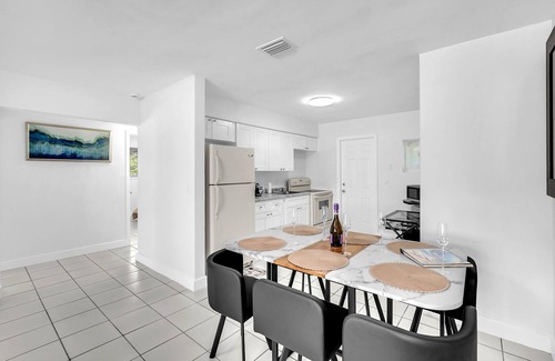 West Little Havana House | Charming 2-bedroom house in amazing Miami with AC