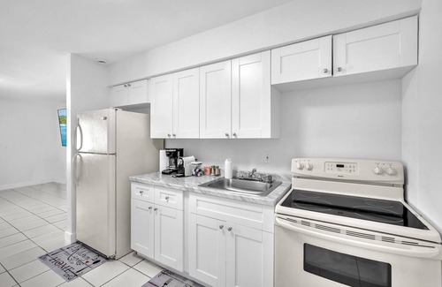 West Little Havana House | Charming 2-bedroom house in amazing Miami with AC