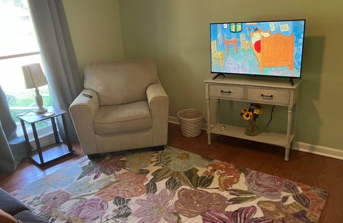 Oxford House | Charming 2-bedroom house with AC in Oxford