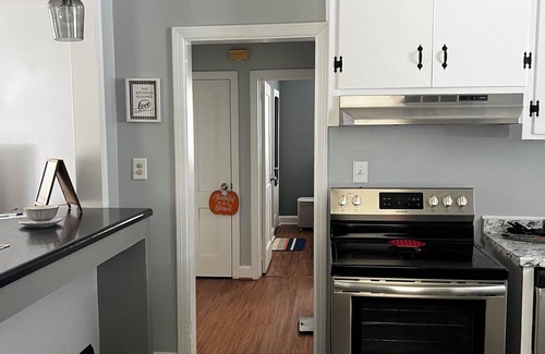 Wilson House | Charming 2-bedroom house in Wilson with Central Heating & Cooling