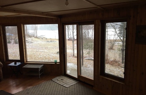 Eden House | Charming 2-bedroom lake house on fabulous Lake Eden with WiFi