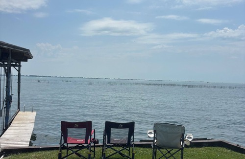 Fair Haven Cottage | Charming 2-bedroom lakefront cottage in Ira, along Anchor Bay with AC