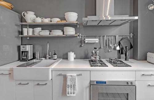 Riverside House | Charming 2-Bedroom Leslieville Gem with Private Backyard and More!