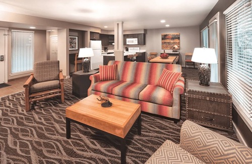 McCall Apartment | Charming 2-bedroom - Mobility w/Roll-in Shower in terrific McCall