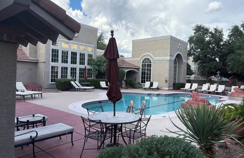 La Reserve Parcel Condo | Charming 2-bedroom Resort style condo with AC, pool, fitness room in Oro Valley