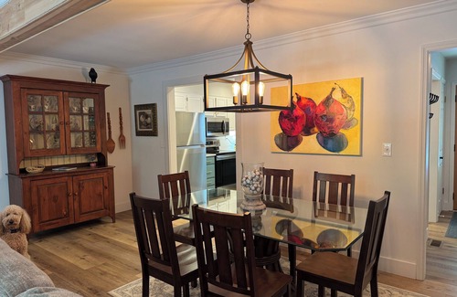 Highlands House | Charming 2-bedroom renovated townhome in Highlands. One mile from Main Street.