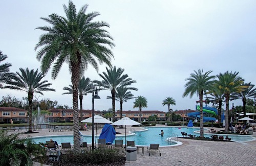 Kissimmee House | Charming 2-bedroom Regal Oaks Resort townhome next to Old Town Kissimmee
