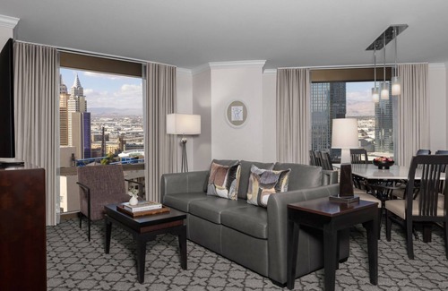 Las Vegas Resort | Charming 2-bedroom resort in brilliant Las Vegas with AC