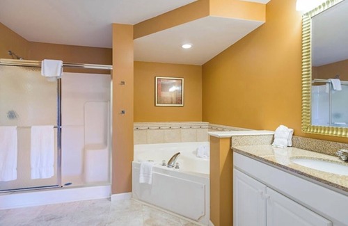 Williamstown Resort | Charming 2-bedroom resort in brilliant Hancock with AC, Jetted-Tub, WiFi, Pool