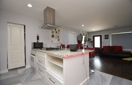 OST - South Union House | Charming 2 bedroom, Smart Home near Medical Center