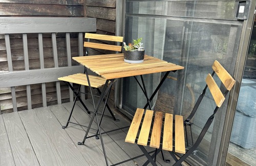 Mount Lebanon House | Charming 2-bedroom townhome in popular Pittsburgh suburb, 20 minutes to downtown