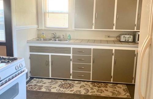 Lakewood House | Charming 2-Bedroom Thoreau Lower