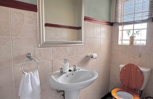 Pretoria House | Charming 2-bedroom townhome with WiFi, AC in wonderful Pretoria