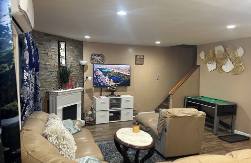 Bushkill House | Charming 2-bedroom townhome in Poconos finest area, near many fun activities.