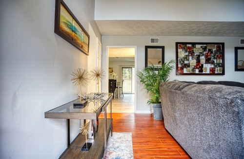 Marietta House | Charming 2-bedroom townhome with AC, WiFi in enjoyable Marietta
