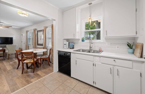 Highlands - Perkins House | Charming 2-bedroom Retreat near LSU