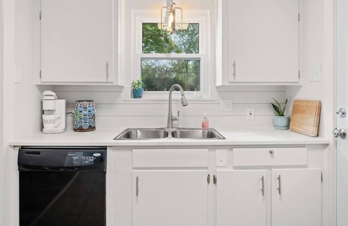 Highlands - Perkins House | Charming 2-bedroom Retreat near LSU