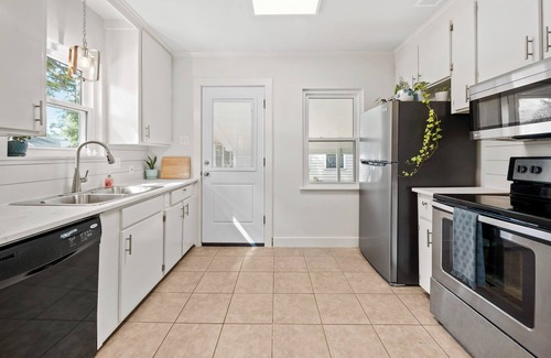 Highlands - Perkins House | Charming 2-bedroom Retreat near LSU