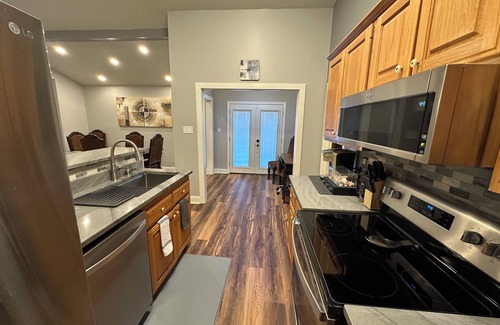 South Baton Rouge Condo | Charming 2-bedroom condo with WiFi, AC in welcoming Baton Rouge