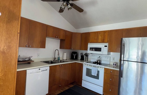 Eden Pines House | Charming 2-bedroom house in beautiful Big Pine Key with canal access and lift
