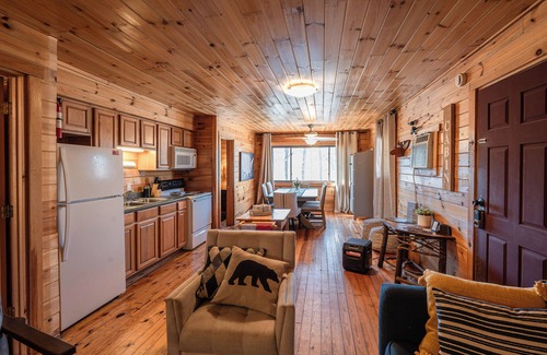 Bryson City Cabin | Charming 2-bedroom cabin in Bryson City with access to pool and horse stables