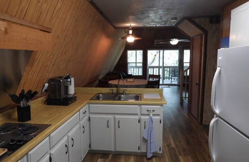 Canyon Lake Cabin | Charming 2-bedroom loft A Frame with lake view in peaceful Canyon Lake
