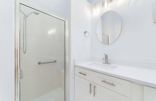 Jog Road Villa | Charming 2-bedroom villa with AC, in amazing Delray 55+ community w amenities