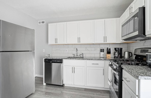 Forest Park Apartment | Charming 2-Bedroom Retreat | Comfort Meets Style