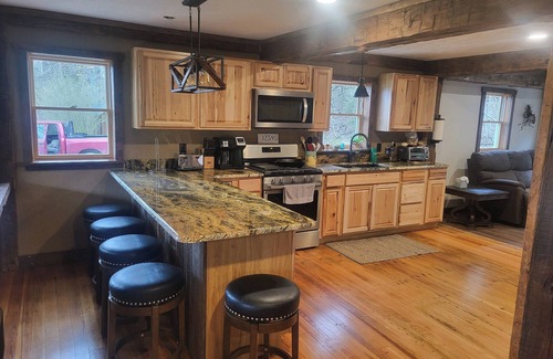 Lairdsville Cabin | Charming 2-bedroom cabin on Muncy Creek, near Muncy Valley with AC