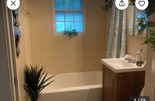 Near Eastside House | Charming 2-bedroom house in nice Indianapolis with WiFi, mins away from downtown