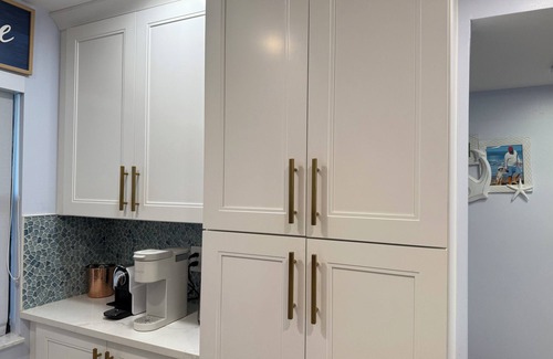 Hutchinson Island South Apartment | Charming 2-bedroom apartment in delightful Jensen Beach with WiFi, fitness room
