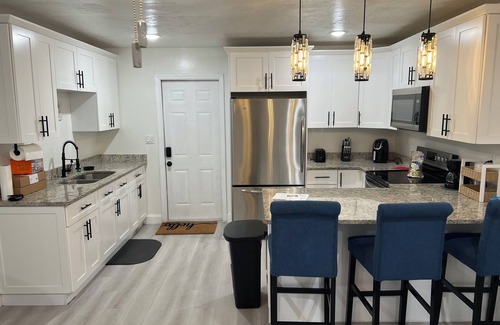 Lehigh Acres House | Charming 2-bedroom house in very centric Lehigh Acres with AC