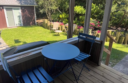 Ocean Bay Park House | Charming 2-Bedroom Beach Cottage in Ocean Bay Park