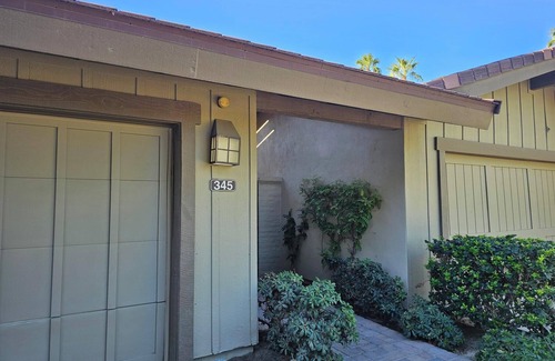 Palm Desert Condo | Charming 2-bedroom condo with lake view. Light & airy. The Lakes Country Club.