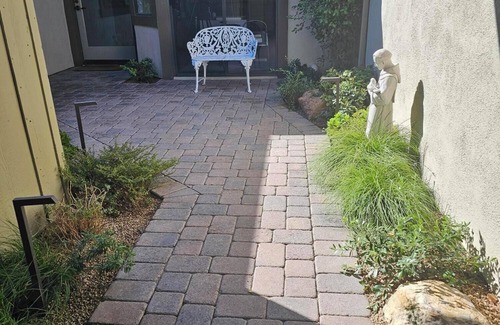 Palm Desert Condo | Charming 2-bedroom condo with lake view. Light & airy. The Lakes Country Club.