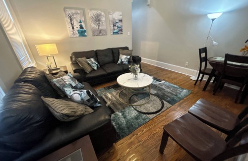 Center City West Apartment | Charming 2-bedroom apartment with WiFi, AC in wonderful Philadelphia