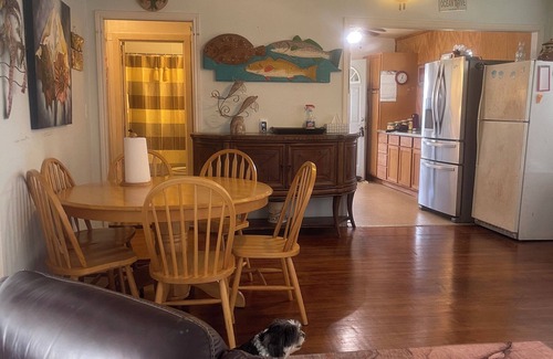 Port Lavaca House | Charming 2-bedroom house with WiFi, AC in welcoming Port Lavaca