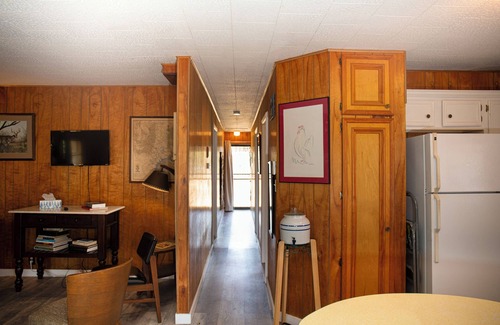 Bexar County House | Charming 2-bedroom Country Cottage beautifully situated on 16 acres.
