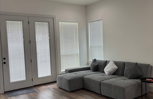 Eastside Promise Neighborhood House | Charming 2-bedroom townhome in San Antonio with AC
